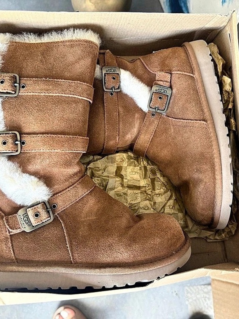 UGG K Maddi Buckle Boots in Brown US 4 Like New